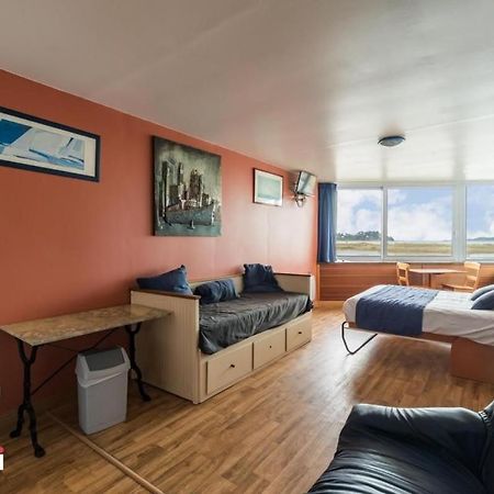 La Presqu' Ile Du Lenn Face A La Mer Appartement Louannec Buitenkant foto