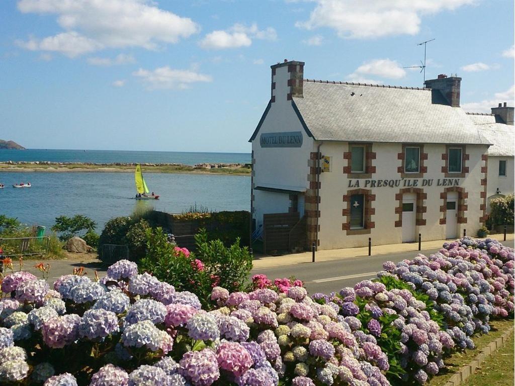 La Presqu' Ile Du Lenn Face A La Mer Appartement Louannec Buitenkant foto