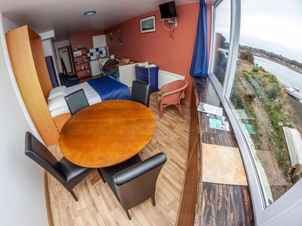 La Presqu' Ile Du Lenn Face A La Mer Appartement Louannec Buitenkant foto